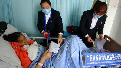 行動不便辦證難 公證上門服務(wù)解民憂